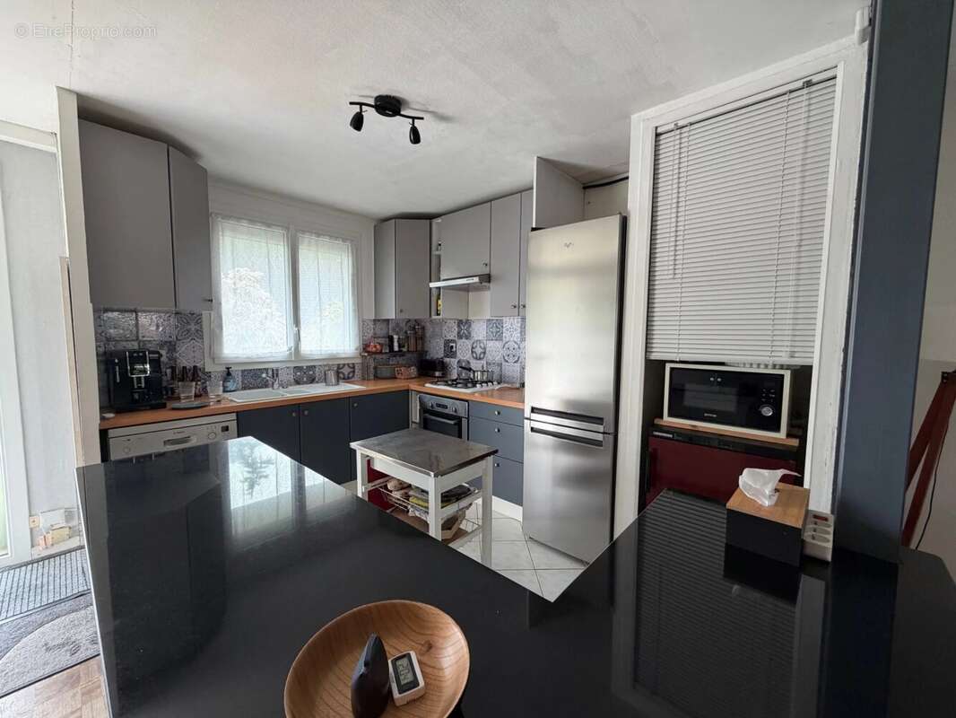 Maison à LE MESNIL-SAINT-DENIS