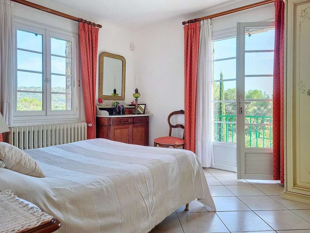 Maison à MOUANS-SARTOUX