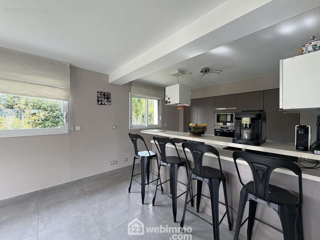 Maison à ISNEAUVILLE