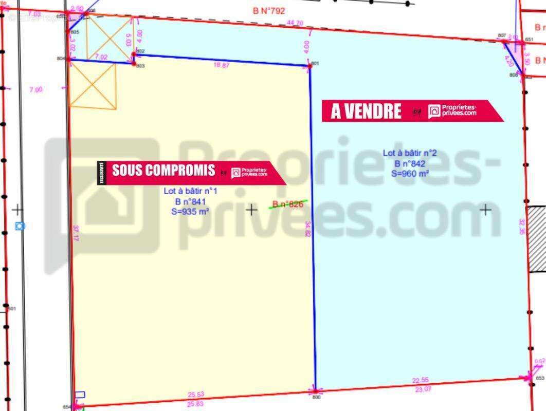Terrain à TRAVAILLAN