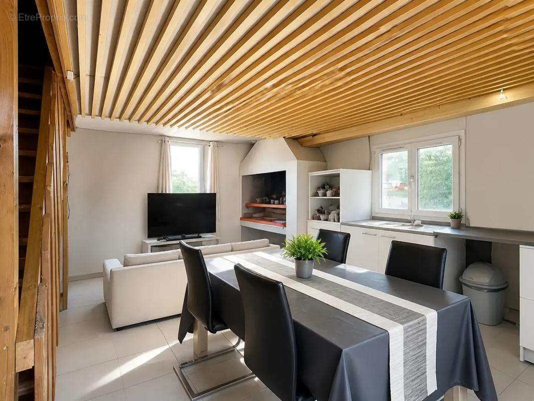 Ensemble immobilier - deux maisons louées sur un terrain 1 434m² - photo 6