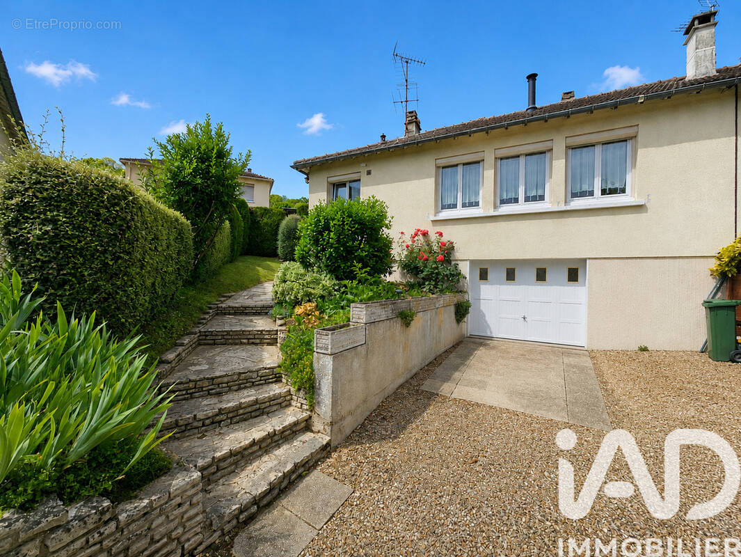 Photo 1 - Maison à MAULE