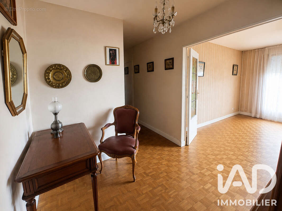 Photo 2 - Appartement à SAINT-MAUR-DES-FOSSES
