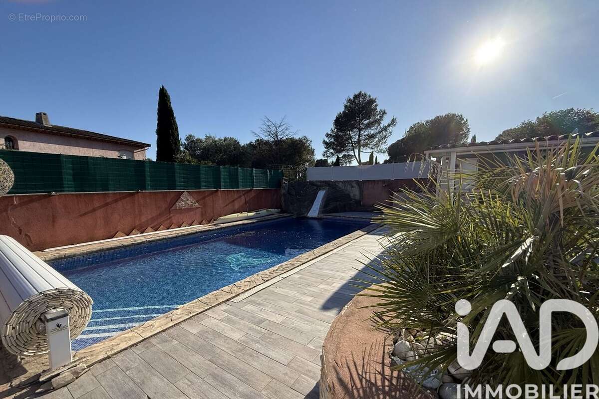 Photo 3 - Maison à LE MUY
