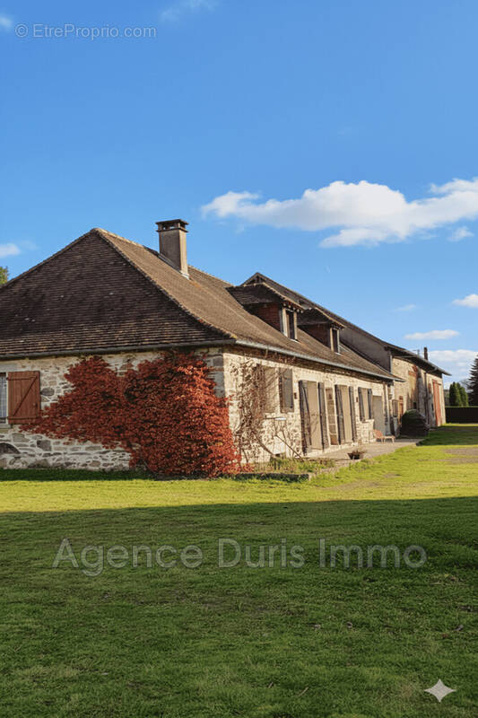 Maison à SAINT-PRIEST-LIGOURE
