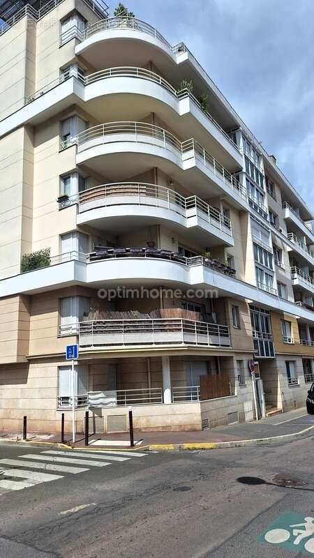 Appartement à LE KREMLIN-BICETRE
