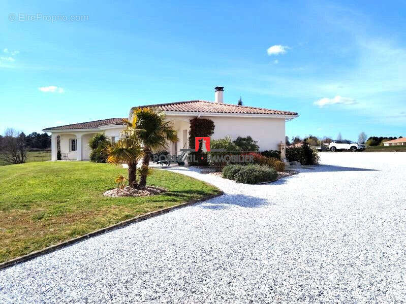 Maison à SAINT-ANDRE-DE-CUBZAC