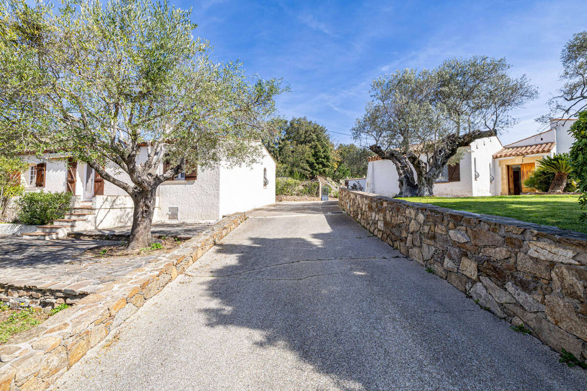 Maison à PLAN-DE-LA-TOUR