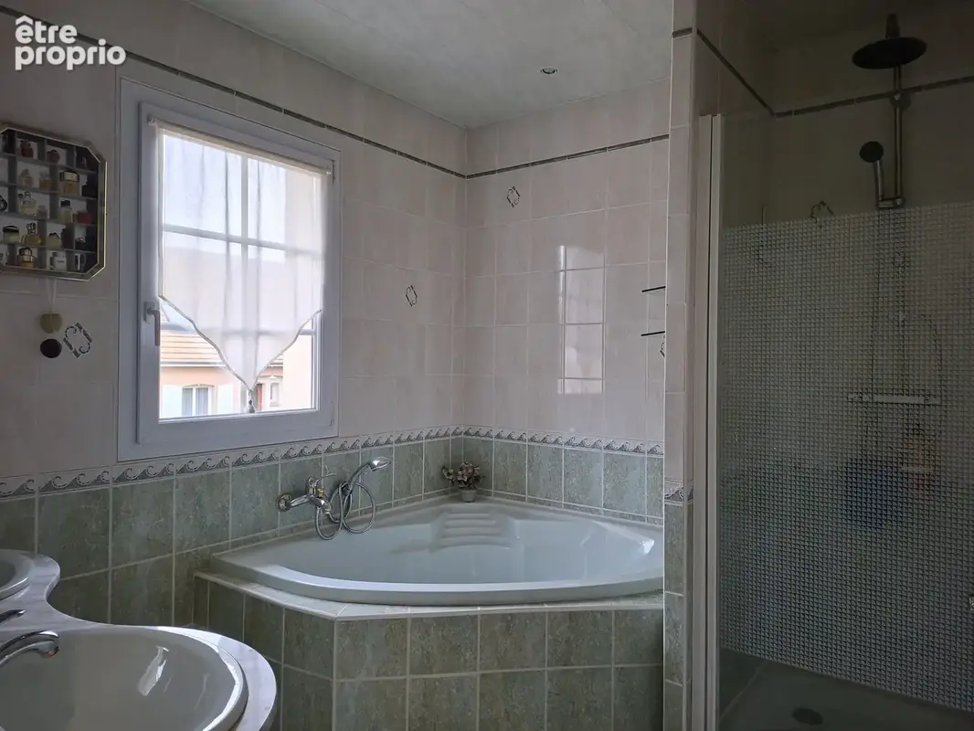 A vendre chaufour notre dame pavillon recent avec chambre de plain-pied - photo 8