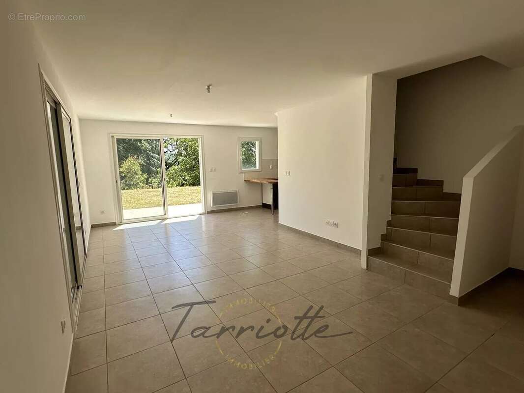 Maison à MONTELIMAR