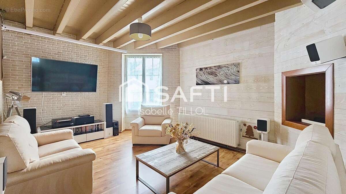 Maison 268 m² à Nalliers  - photo 6