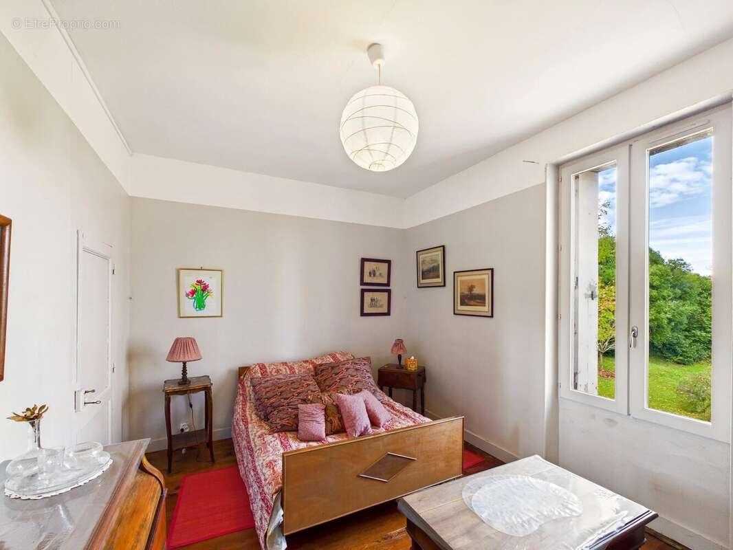 Maison à SAINT-EMILION