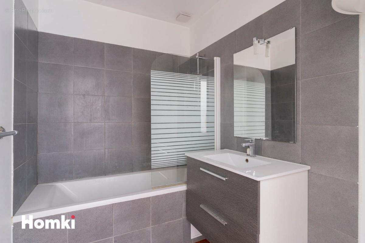 Appartement à MARSEILLE-6E