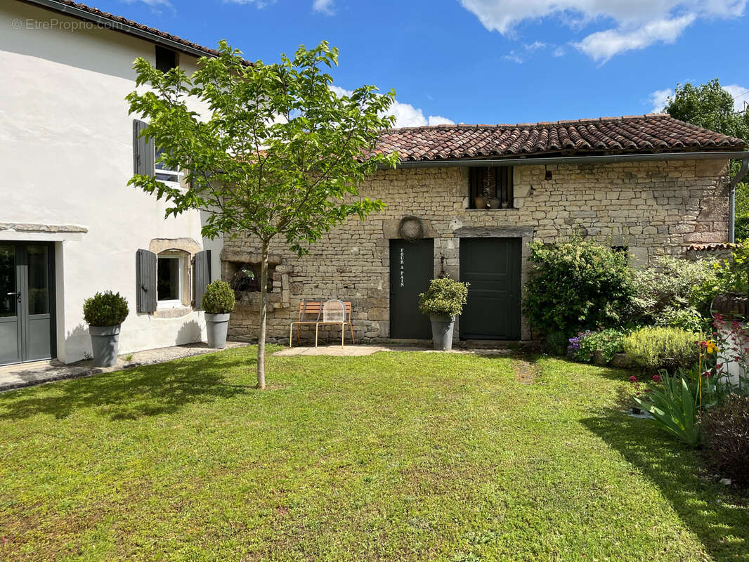 Maison à MANSLE