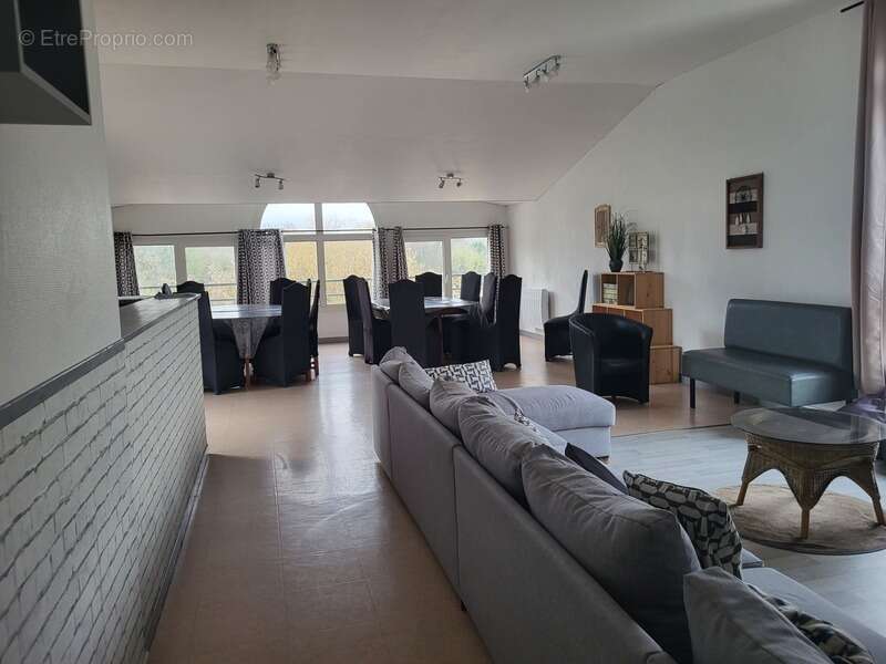 Appartement à SAINT-LOUP-LAMAIRE
