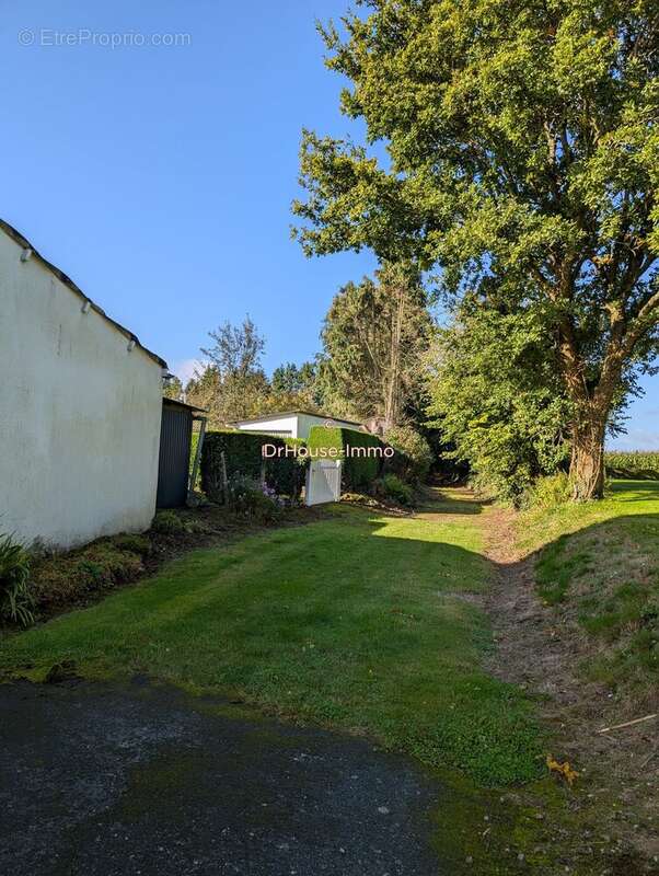 Maison à SAINT-VRAN