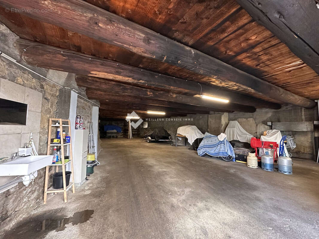 Maison 2 pièces 220 m² à vendre à Rageade (15500) - photo 6