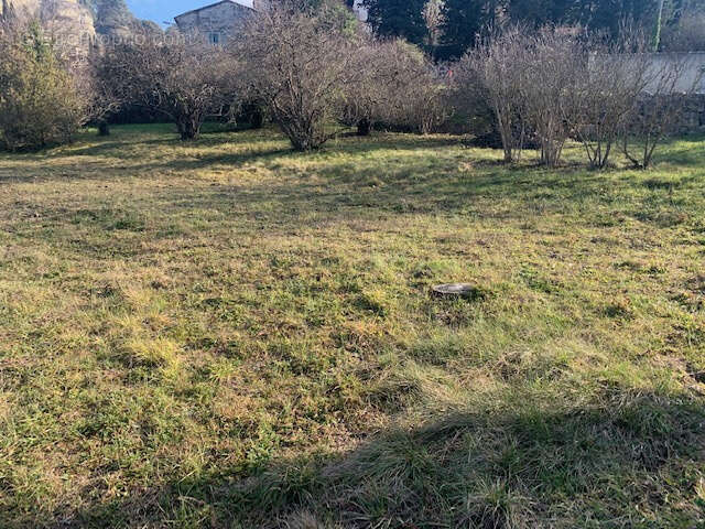 Terrain à LE BEAUCET