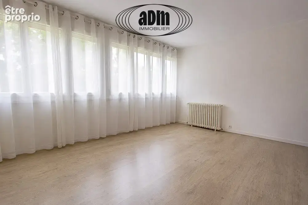 Résidence Bellevue à Meaux / Appartement vendu loué avec balcon, cave, parking et box - photo 2