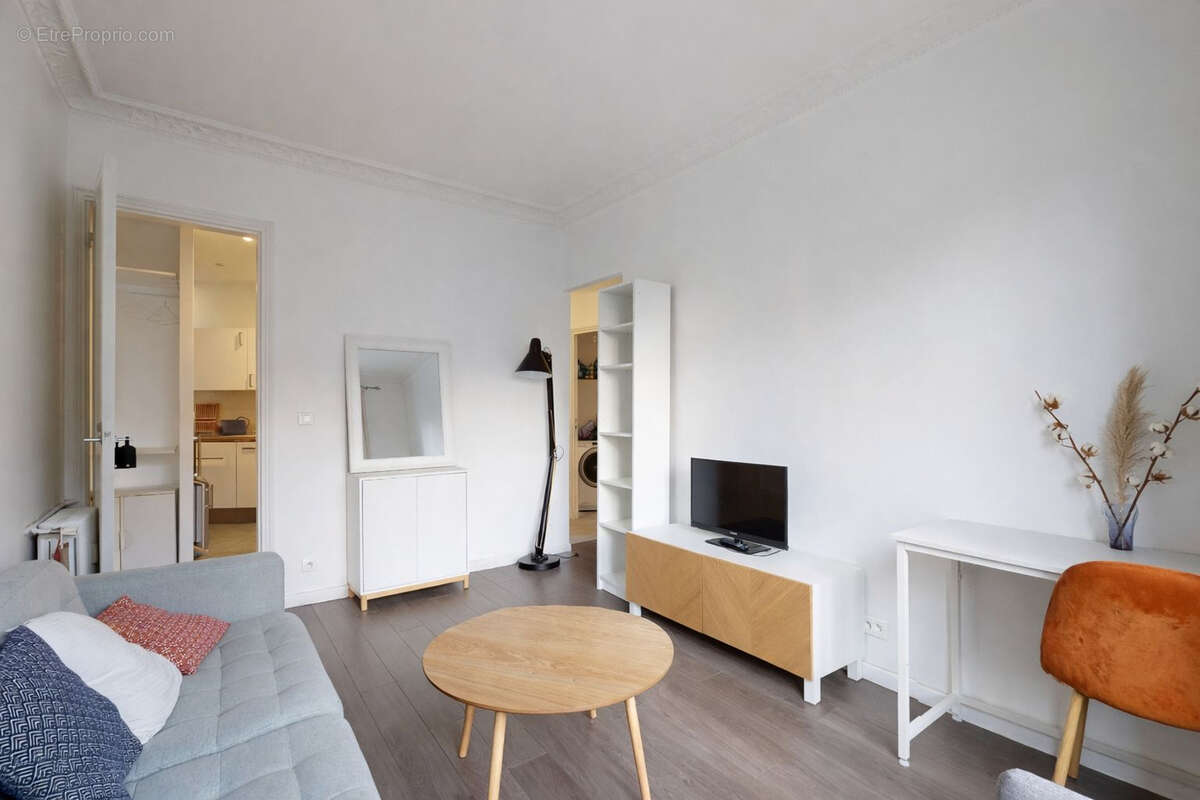 Appartement à PARIS-14E