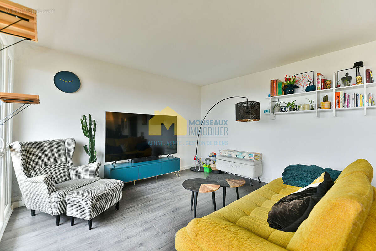 Appartement à FRESNES