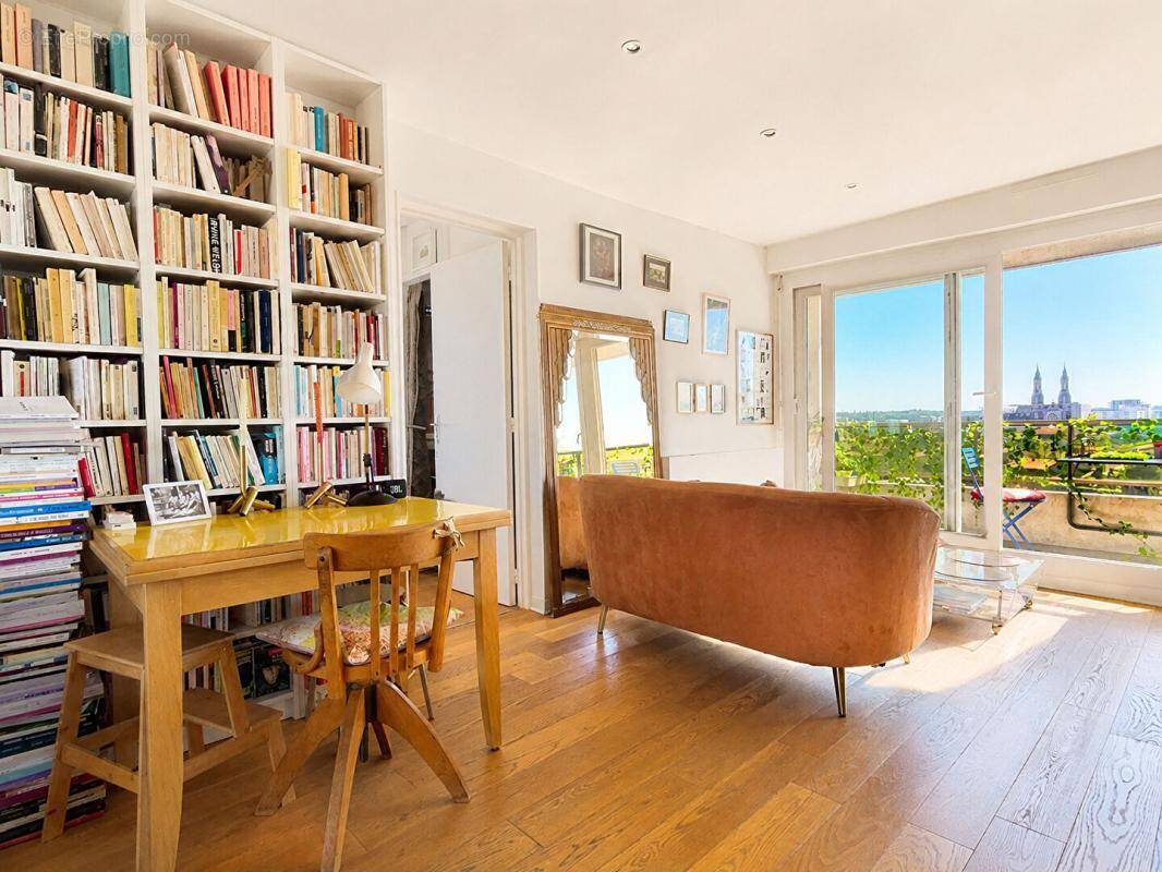 Appartement à BORDEAUX
