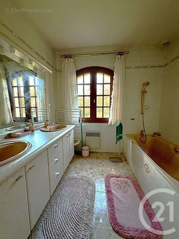 Maison à THORIGNY-SUR-MARNE