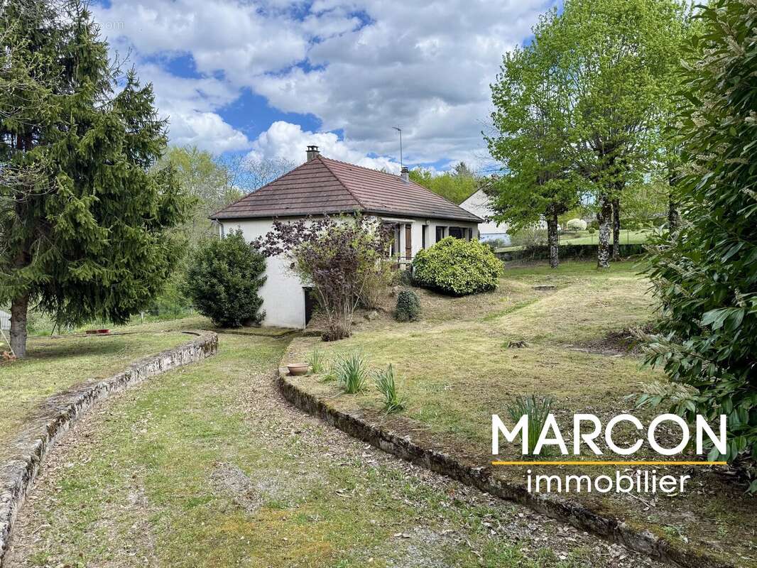 Maison à SAINTE-FEYRE