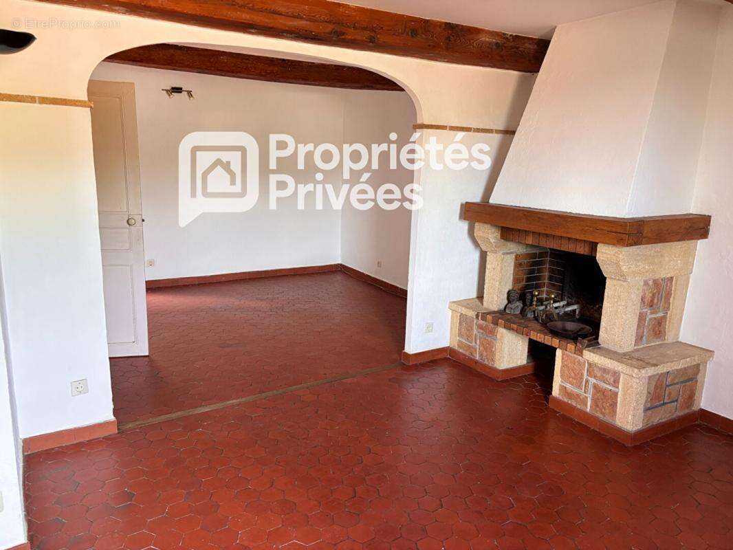 Appartement à SEILLANS