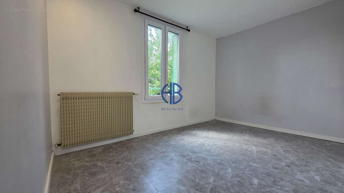 Appartement à BONDY