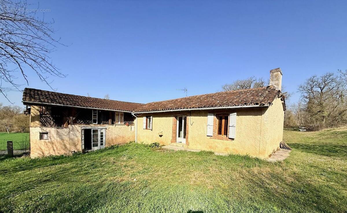 Maison à SEISSAN