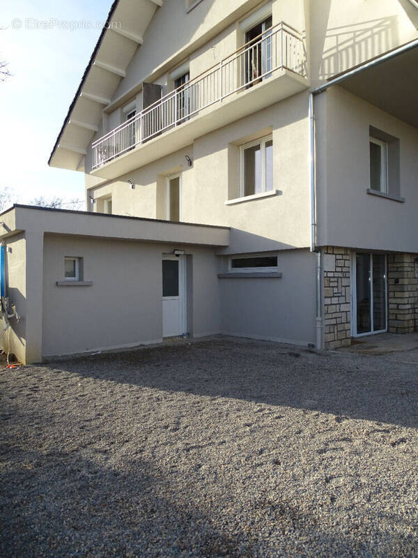 Appartement à ECOLE-VALENTIN