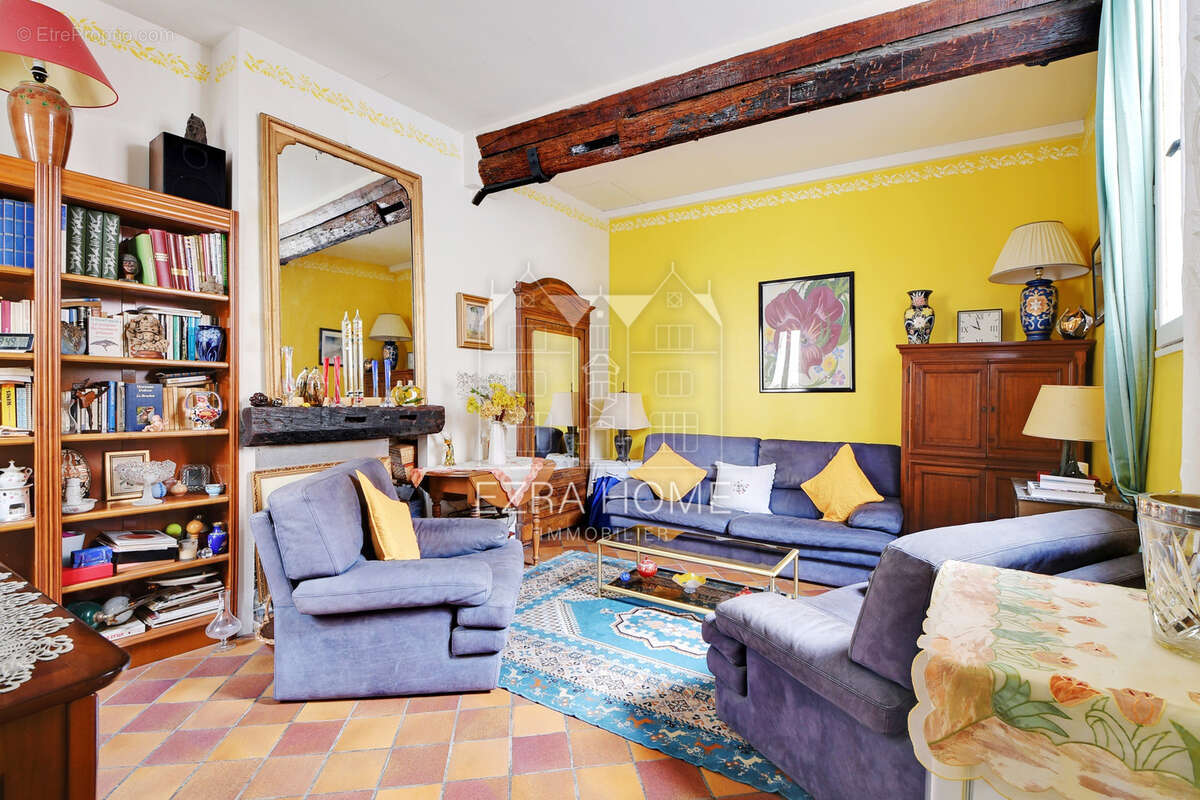 Appartement à PARIS-2E