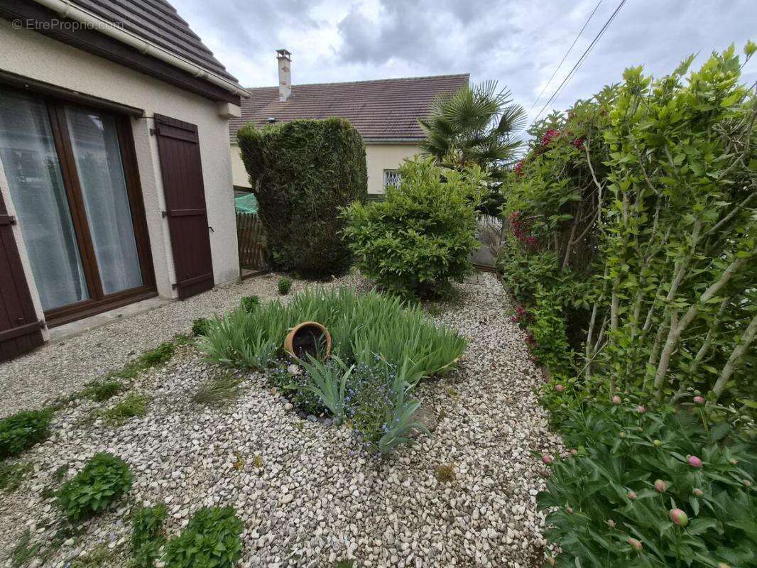 Maison à CREPY-EN-VALOIS