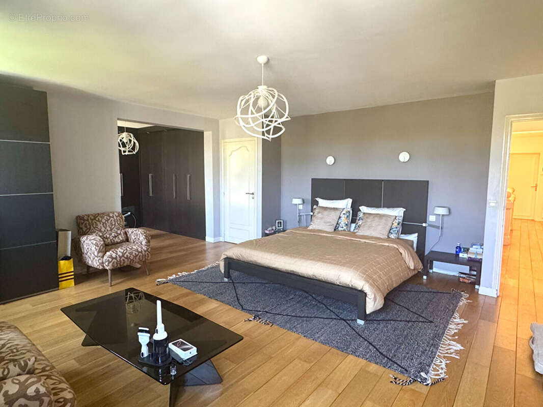 Maison à MAISONS-LAFFITTE