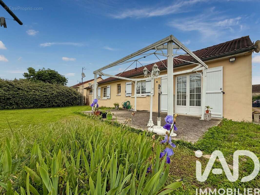 Maison 83 m² à Nargis  - photo 2