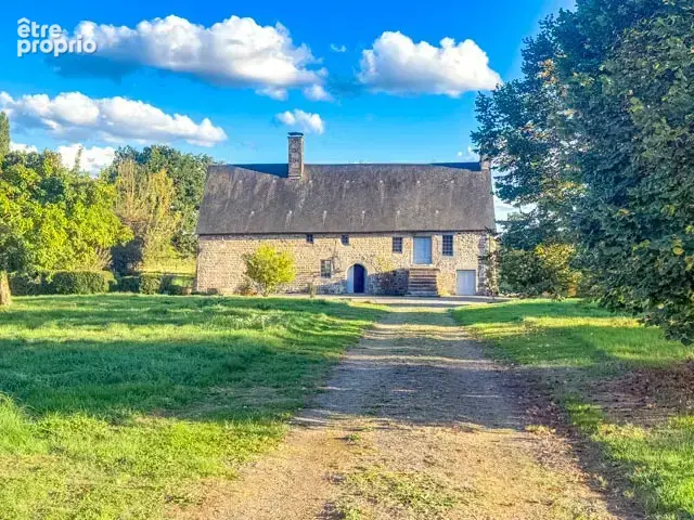 Logis seigneurial du XVIème superberment restauré et écologique - photo 3