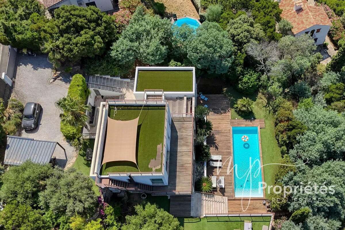 Maison à CAVALAIRE-SUR-MER