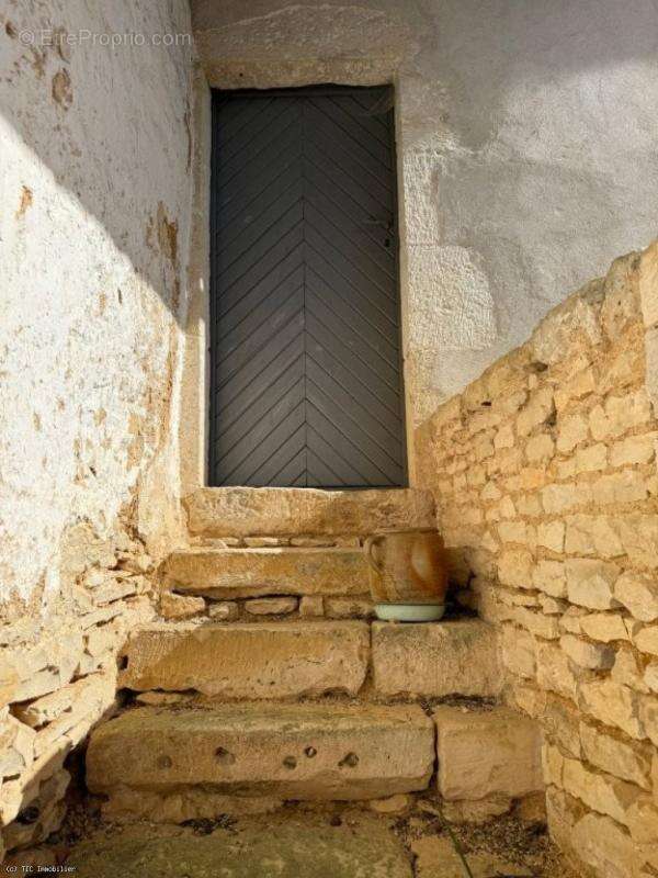 Maison à VERTEUIL-SUR-CHARENTE