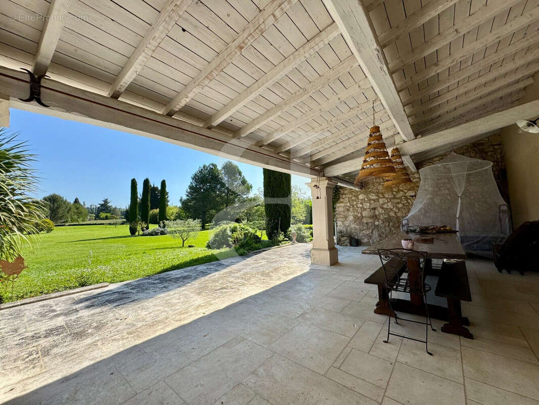 Maison à EYGALIERES