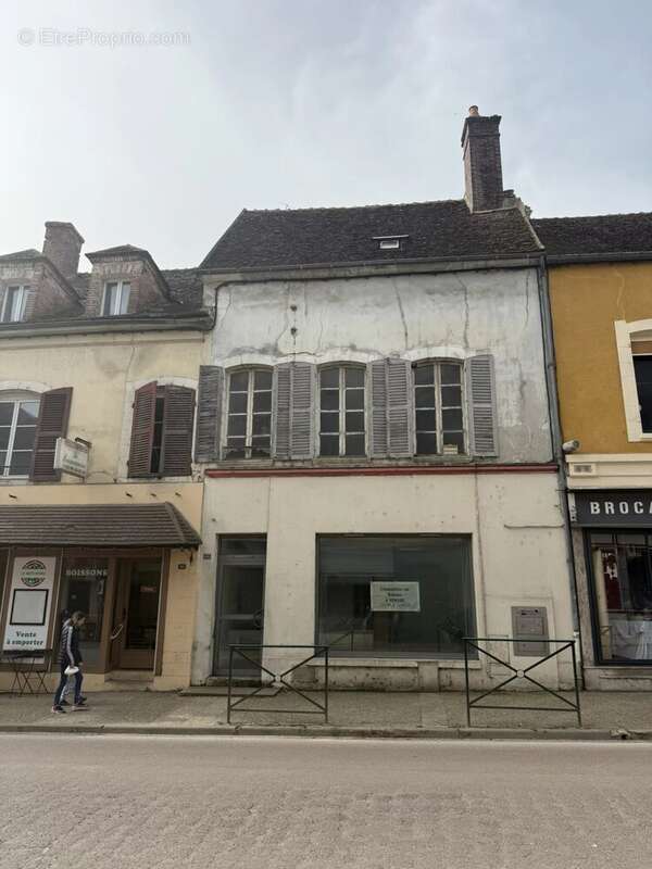 Maison à BRIENON-SUR-ARMANCON