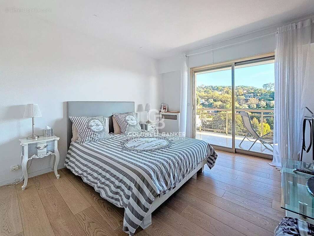 Appartement à LE CANNET