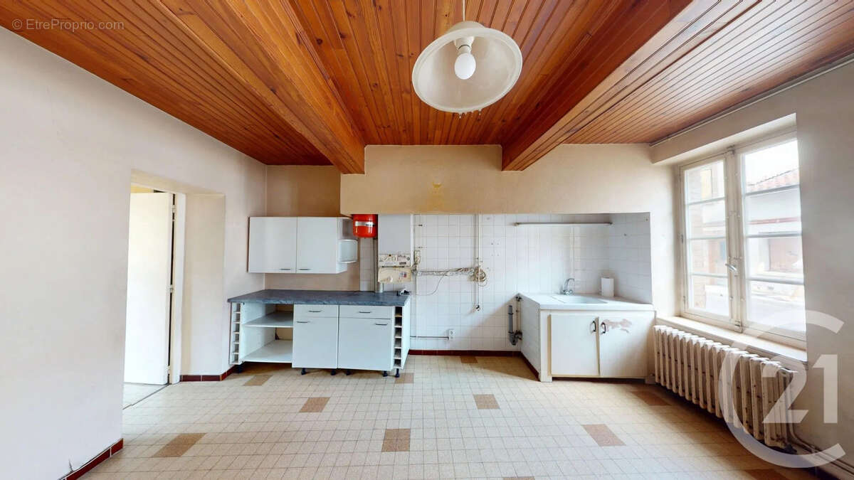 Maison 90 m² à L'isle-Jourdain  - photo 3