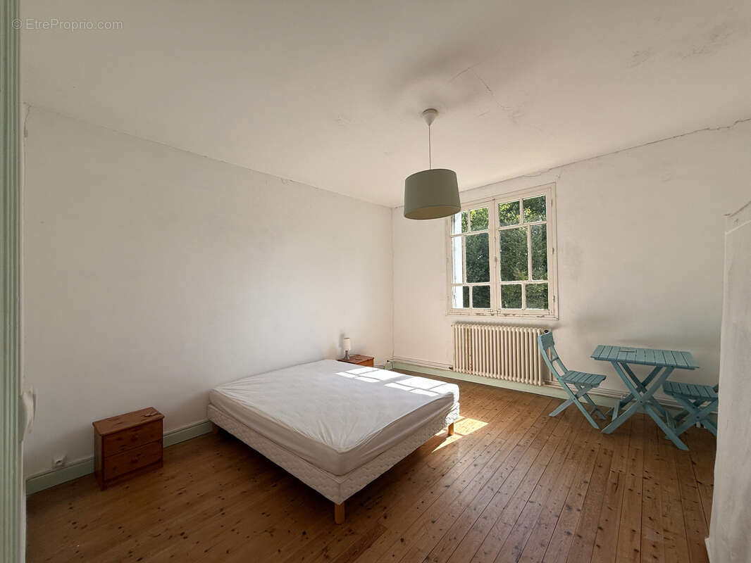 Maison à SAINT-QUANTIN-DE-RANCANNE