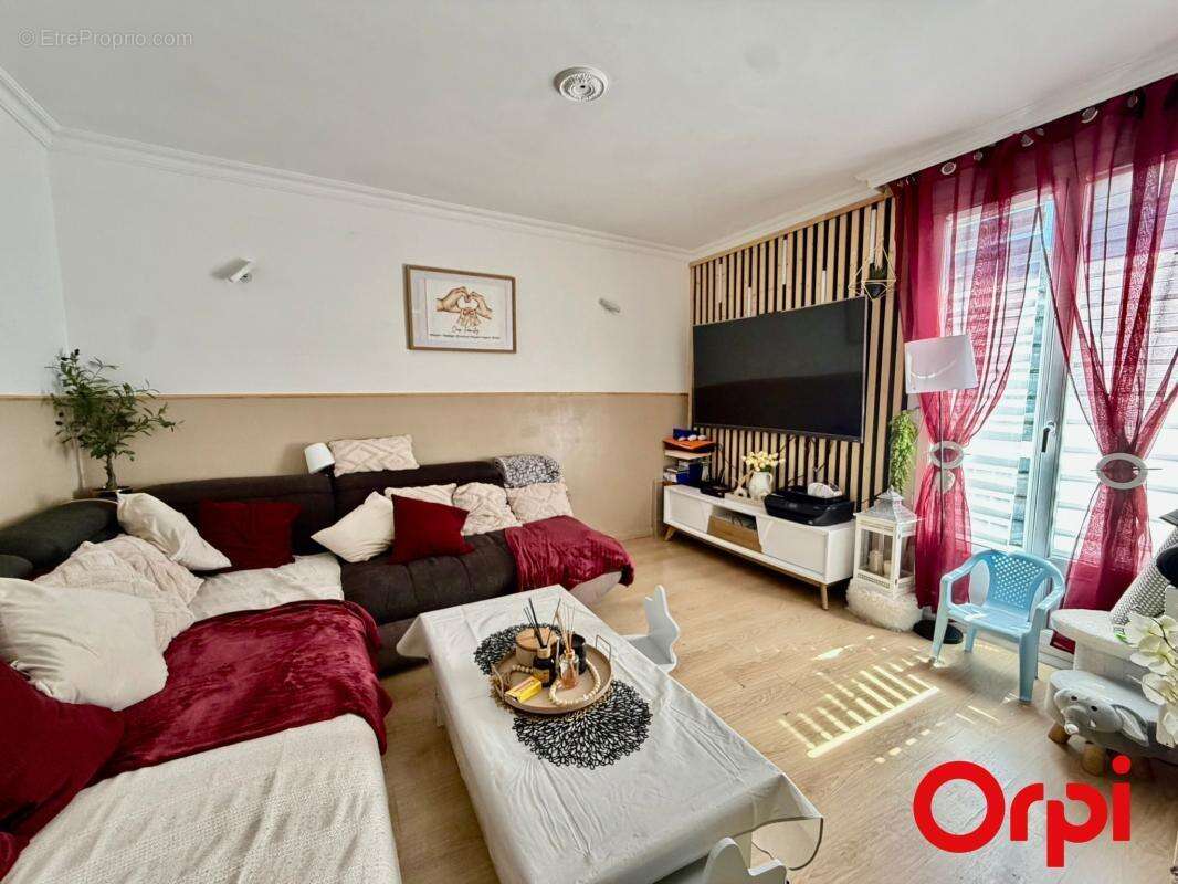 Appartement à MARSEILLE-4E