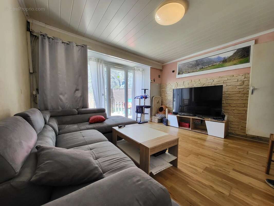 Maison à LIVET-ET-GAVET