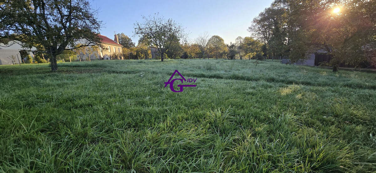Terrain à NAUCELLE