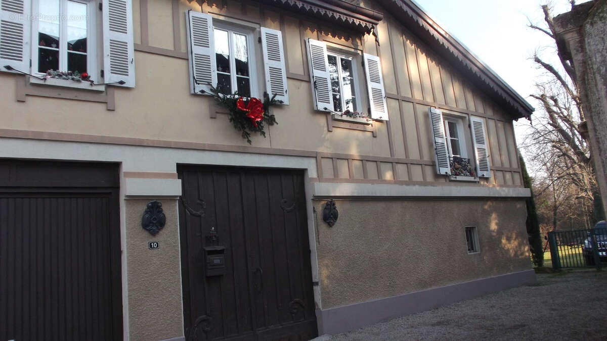 Maison à CONDRIEU