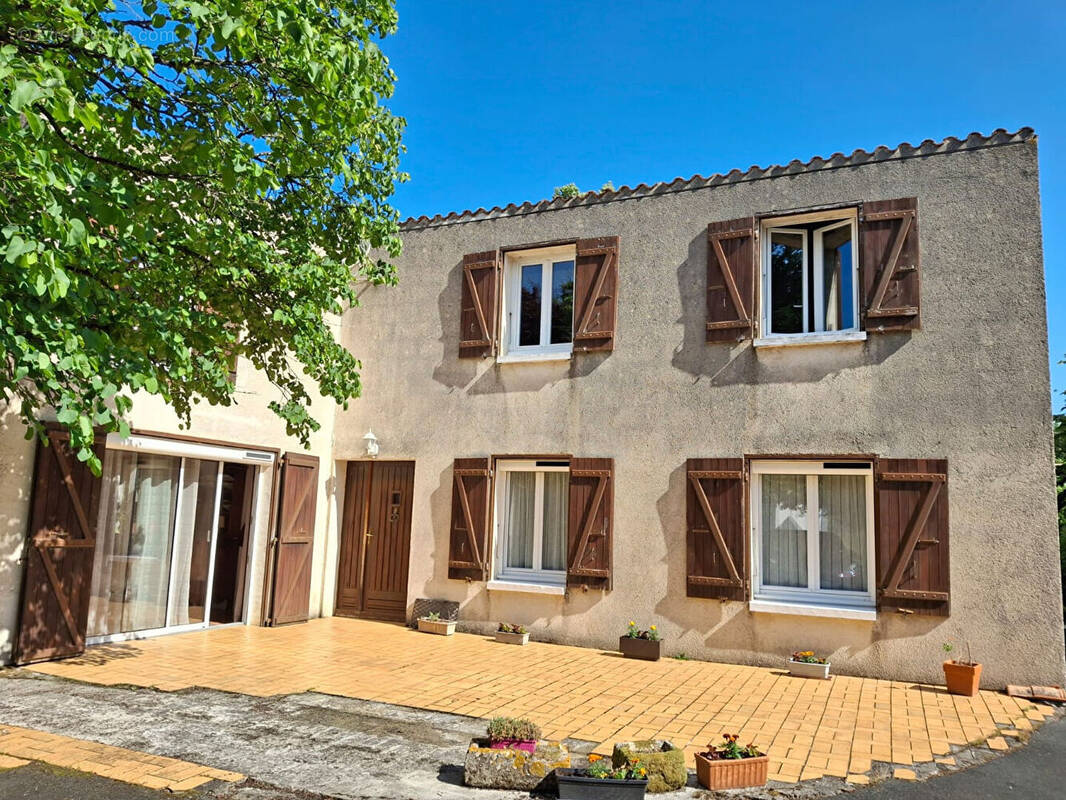 Maison à SALLES-SUR-MER