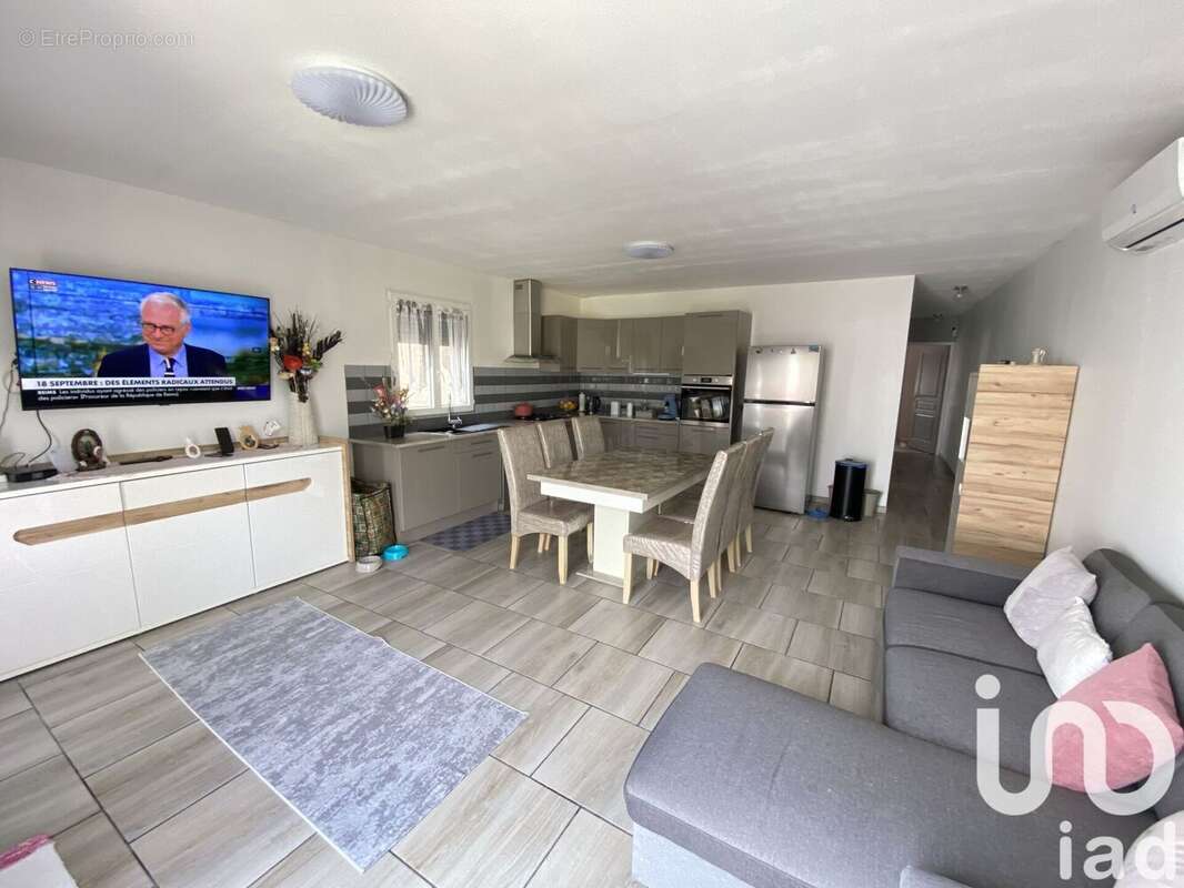 Photo 2 - Maison à XAMBES